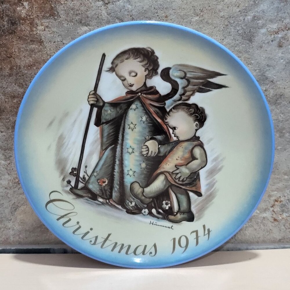 Schmid Hummel Christmas 1974 The Guardian Angel Decorative Wall Hanging Plate